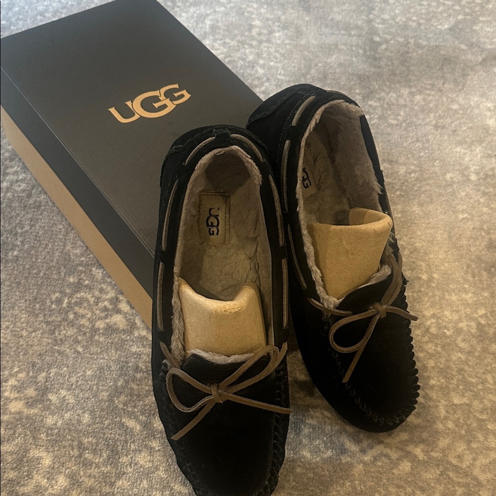 UGG Men's Black and Tan Loafers